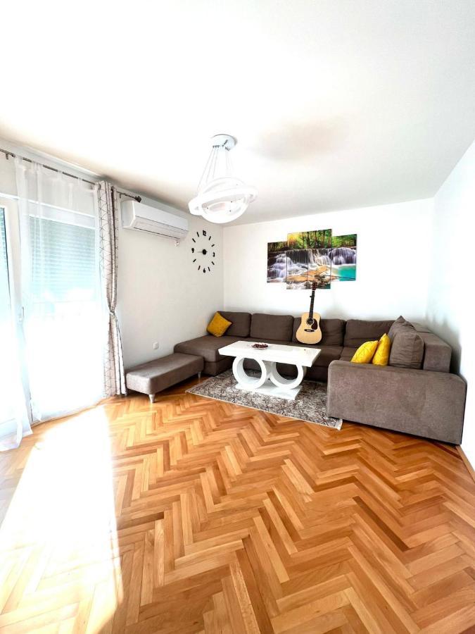 Lux Apartman Casablanca Plužine Buitenkant foto