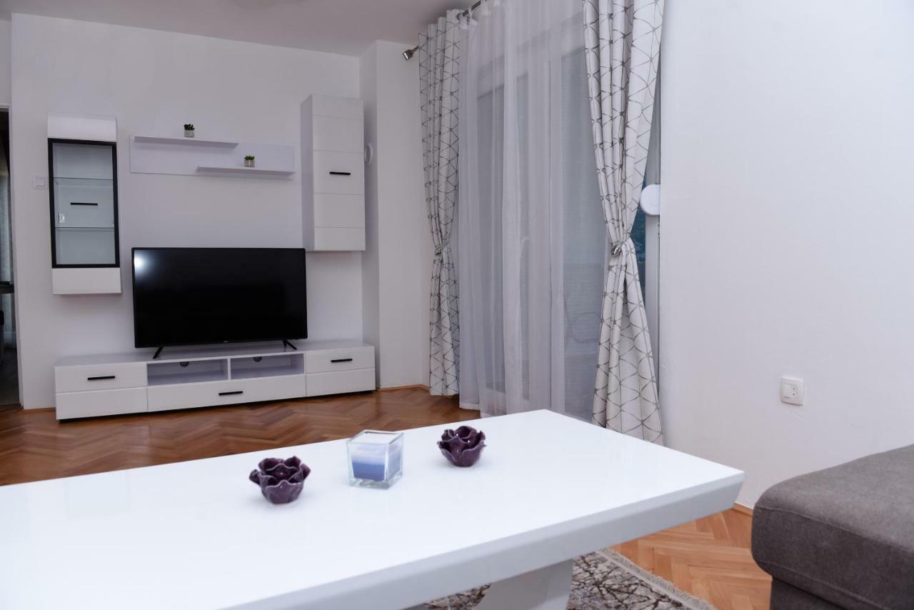 Lux Apartman Casablanca Plužine Buitenkant foto